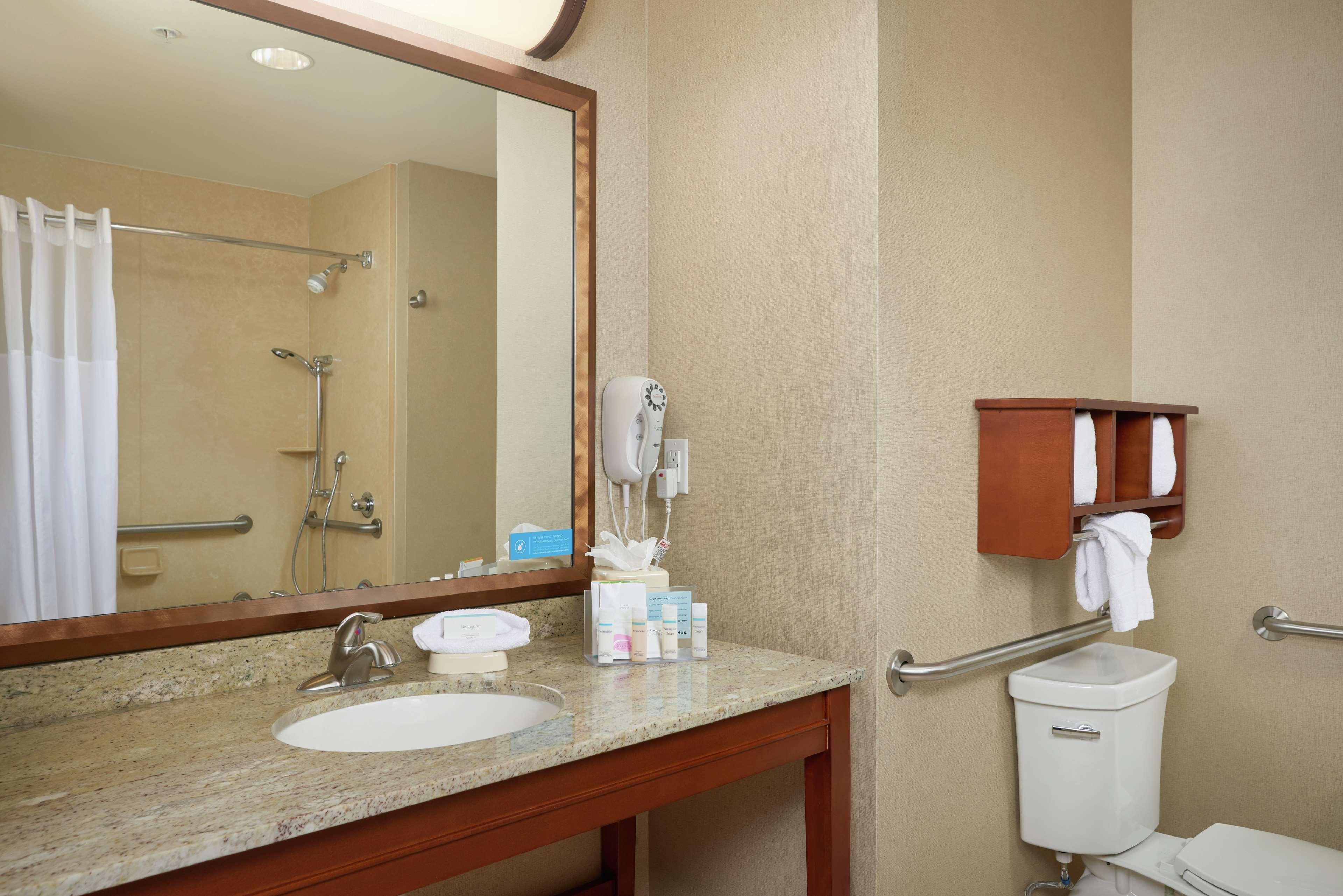 Hampton Inn And Suites Salem Zewnętrze zdjęcie