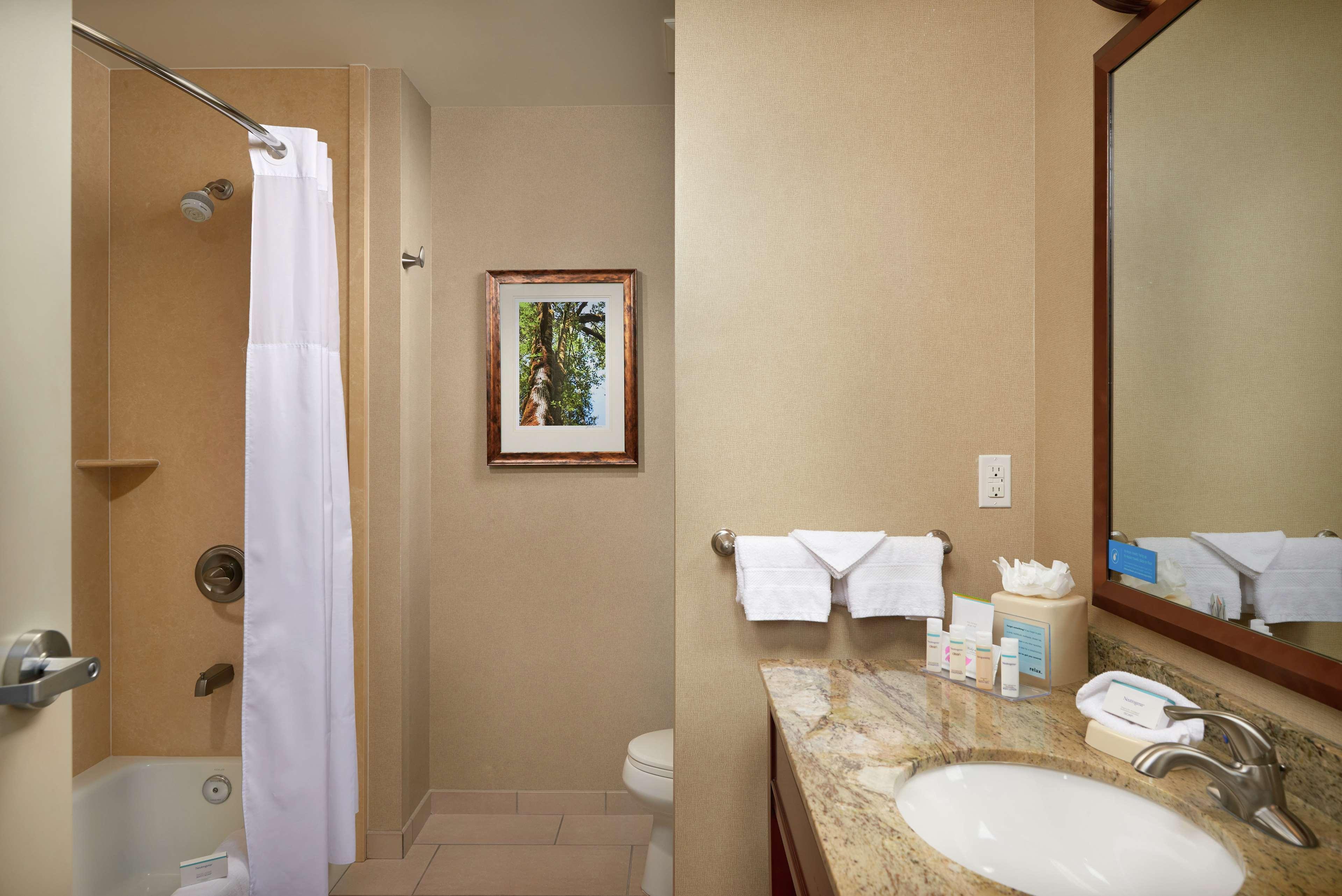 Hampton Inn And Suites Salem Zewnętrze zdjęcie
